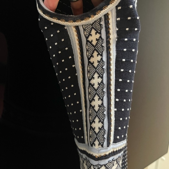 Tory Burch sleeveless navy blue dress- size small - Picture 6 of 7